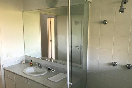 Casa à venda com 3 quartos, sendo 1 suíte, em Guarapiranga, São Paulo, SP