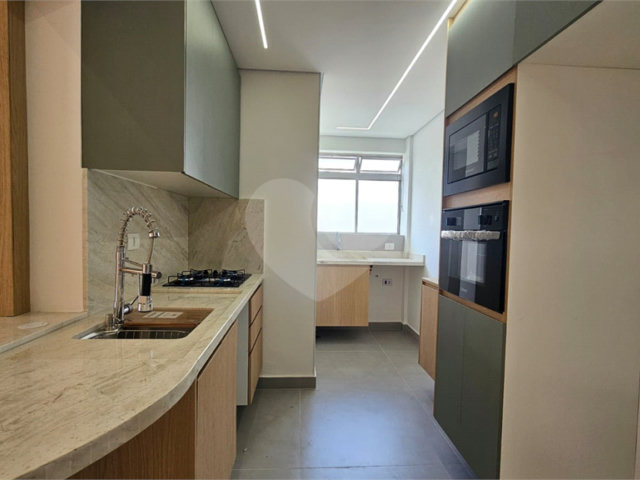 Apartamento à venda com 1 suíte em Moema, São Paulo, SP