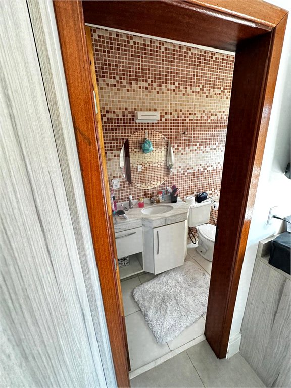 Casa à venda com 3 suítes no condomínio Belvedere II, Votorantim - SP