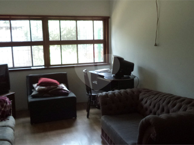 Casa à venda com 6 quartos, sendo 2 suítes,  em Jardim Marajoara, São Paulo, SP
