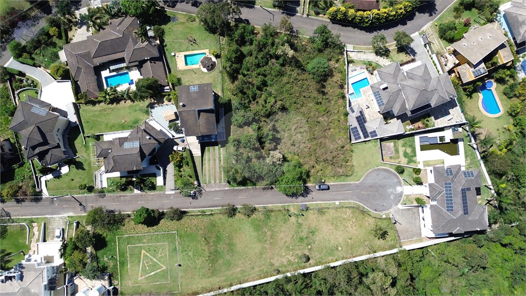 Terreno à venda no condomínio Suíça da Cantareira, Mairiporã - SP