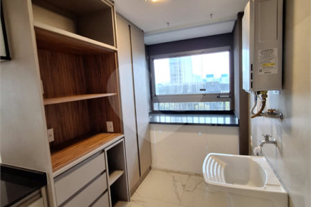 Apartamento à venda com 3 suítes em Sumarezinho, São Paulo, SP