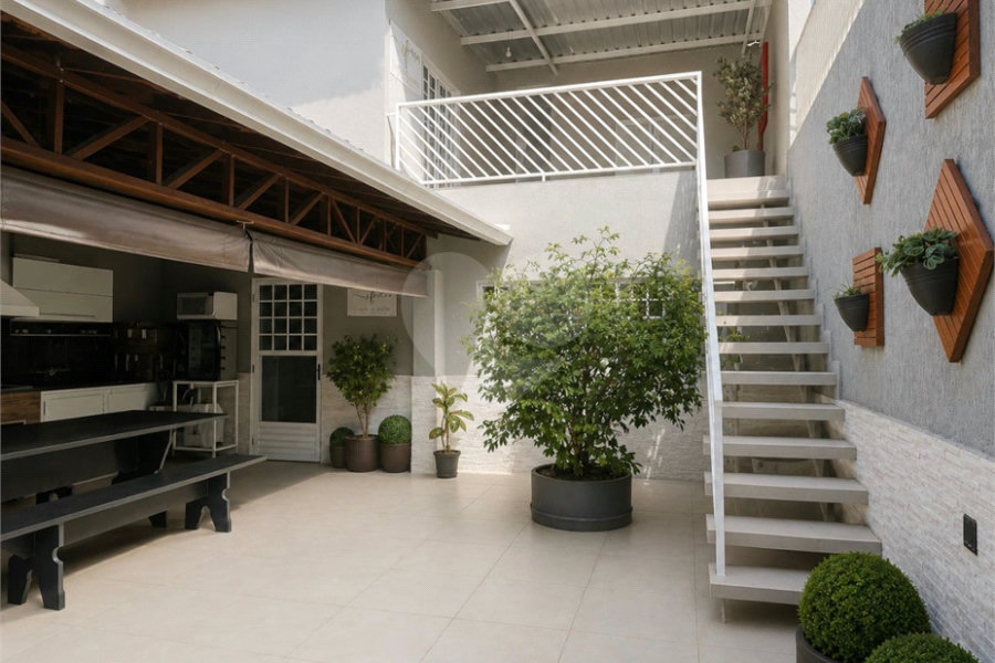 Sobrado à venda com 5 quartos, sendo 3 suítes, em Casa Verde, São Paulo, SP