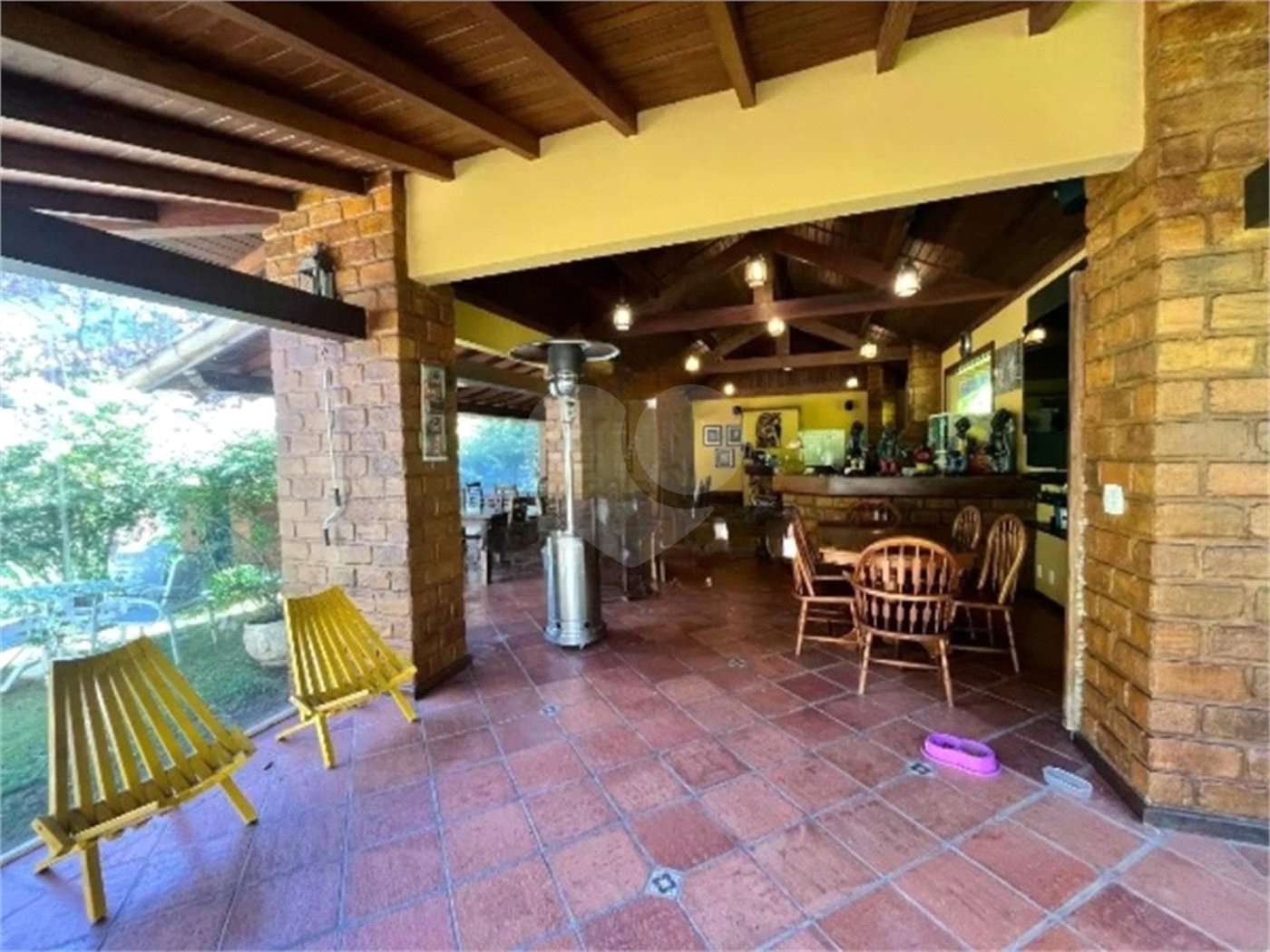 Casa à venda com 4 suítes no condomínio Quinta do Lago, Petrópolis - RJ