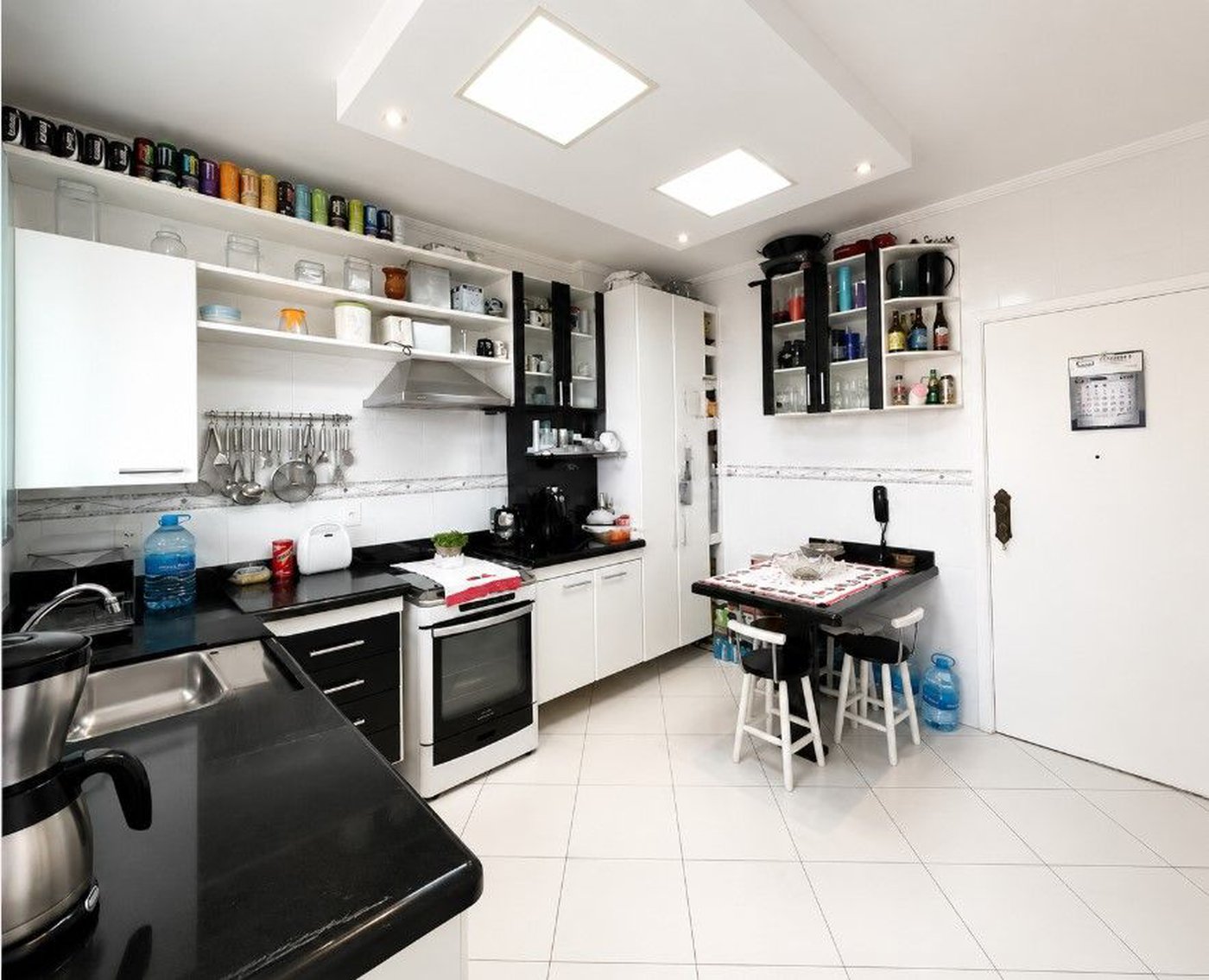 Apartamento com 2 dormitórios à venda, 130 m² por R$ 850.000,00 - Pompéia - Santos/SP