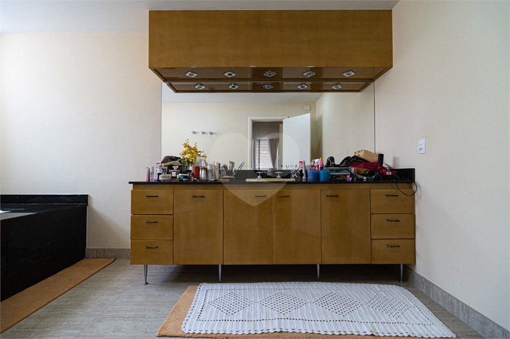 Apartamento à venda ou para alugar com 4 quartos, sendo 1 suíte,  em Jardim América, São Paulo, SP