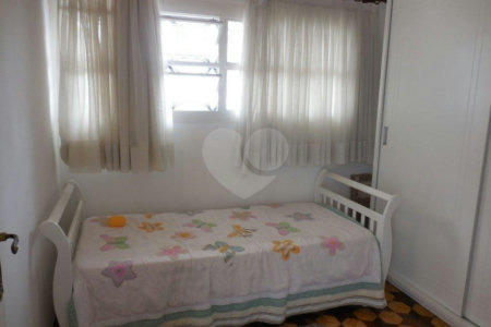Casa à venda com 4 quartos, sendo 3 suítes, em Jardim Franca, São Paulo, SP