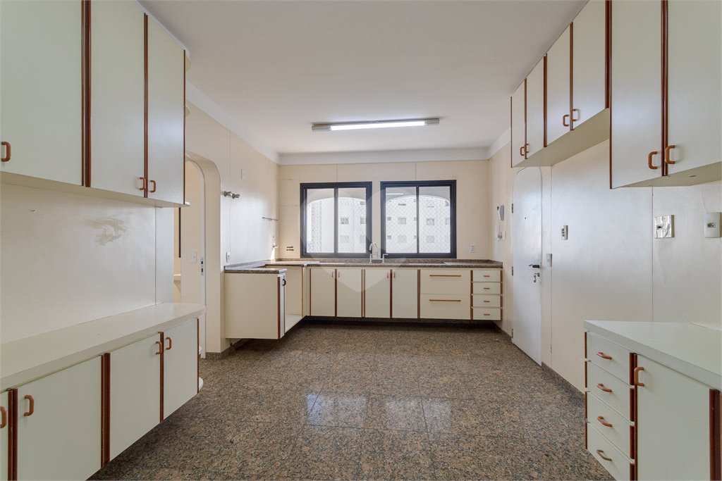 Apartamento à venda ou para alugar com 4 suítes em Alto da Boa Vista, São Paulo, SP