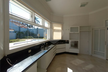 Casa à venda com 3 suítes em Vila Nastri, Itapetininga, SP