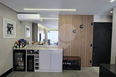 Apartamento à venda com 3 quartos, sendo 1 suíte, em Tatuapé, São Paulo, SP