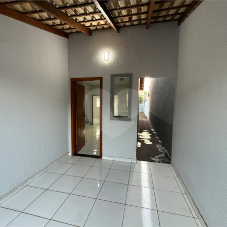 Casa à venda com 2 quartos em Ikaray, Várzea Grande, MT