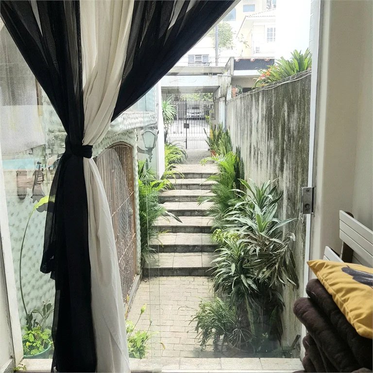 Sobrado à venda com 4 quartos, sendo 2 suítes, em Jardim Leonor, São Paulo, SP