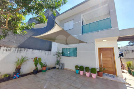 Casa à venda com 3 quartos, sendo 1 suíte,  em Villa Di Cesar, Mogi das Cruzes, SP