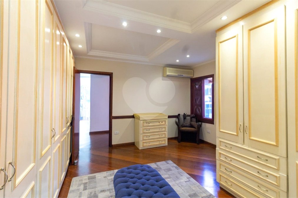 Casa à venda com 3 suítes no condomínio Da Serra, São Paulo - SP