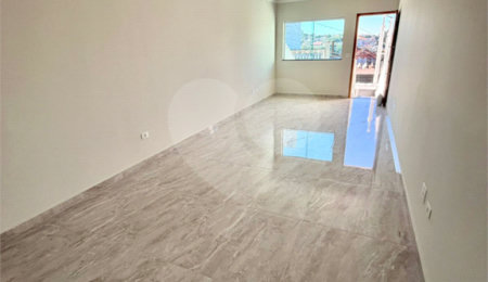 Sobrado à venda com 3 quartos, sendo 1 suíte, em Vila Mazzei, São Paulo, SP