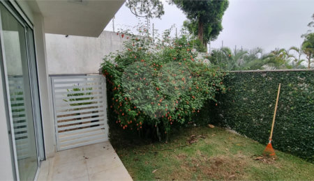 Casa à venda com 5 quartos, sendo 2 suítes,  no condomínio Swiss Park, São Bernardo do Campo - SP