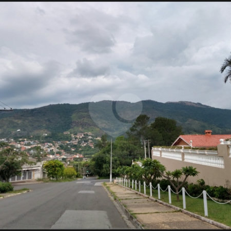 Casa à venda com 2 suítes no condomínio Olido, Atibaia - SP