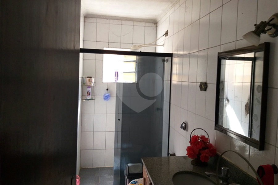 Casa Térrea à venda com 3 quartos, sendo 1 suíte,  no Centro, Serra Negra, SP