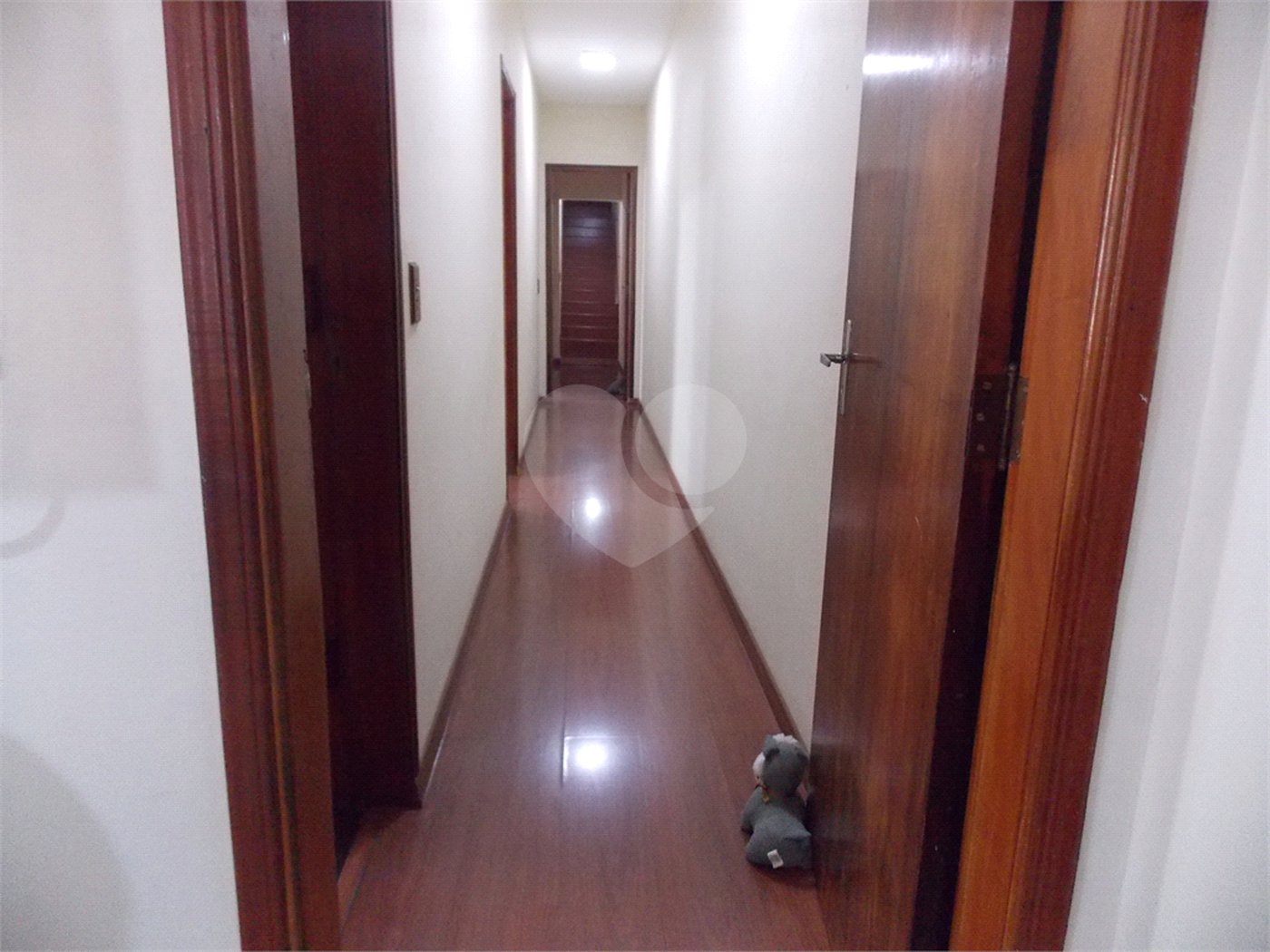 Casa à venda com 4 quartos, sendo 2 suítes, em Jardins, Bragança Paulista, SP