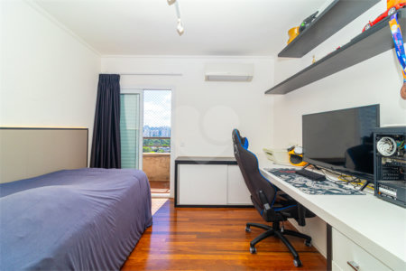 Apartamento à venda com 3 quartos, sendo 1 suíte,  em Alto da Boa Vista, São Paulo, SP