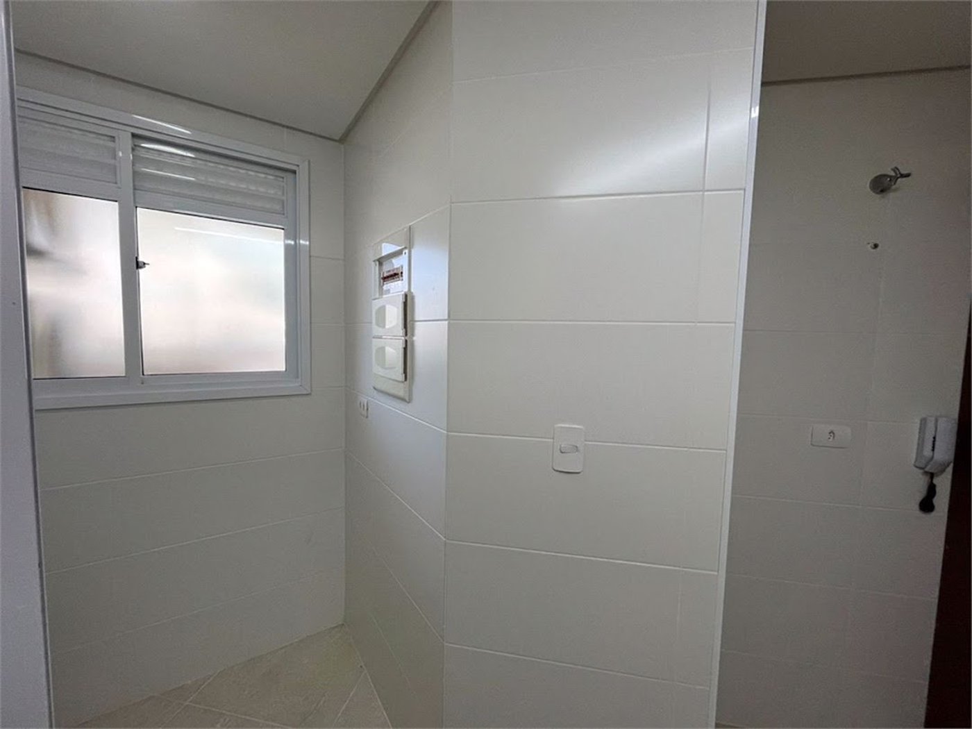 Apartamento Residencial à venda, Jardim Virginia, Guarujá - AP0995.