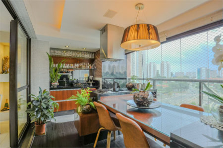 Apartamento à venda com 3 suítes em Chácara Santo Antônio, São Paulo, SP