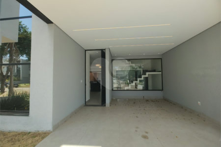 Casa à venda com 3 suítes no condomínio Terras de São Francisco, Sorocaba - SP