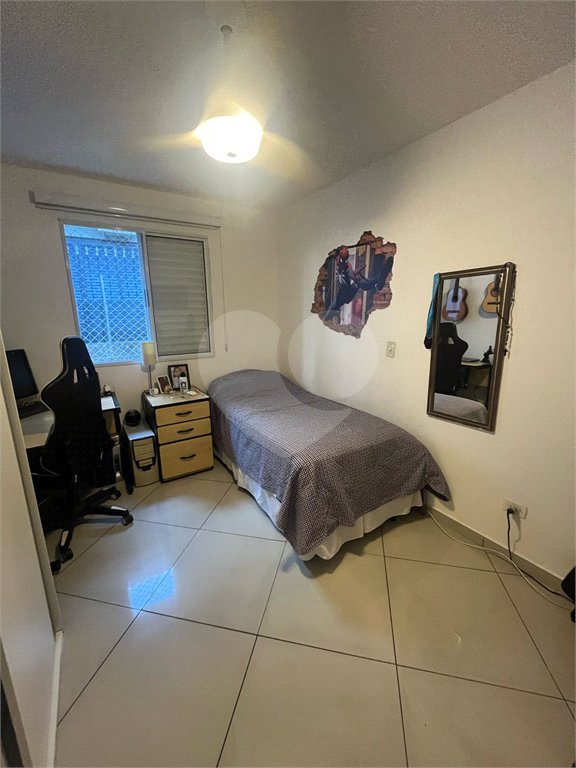 Casa à venda com 3 quartos, sendo 1 suíte, no condomínio Residencial Villagio Vitória, Guarulhos - SP