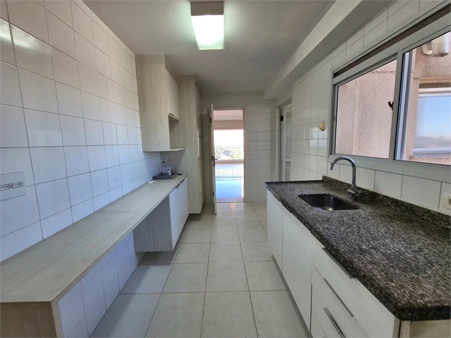 Apartamento à venda com 3 quartos, sendo 1 suíte, em Jardim Olympia, São Paulo, SP