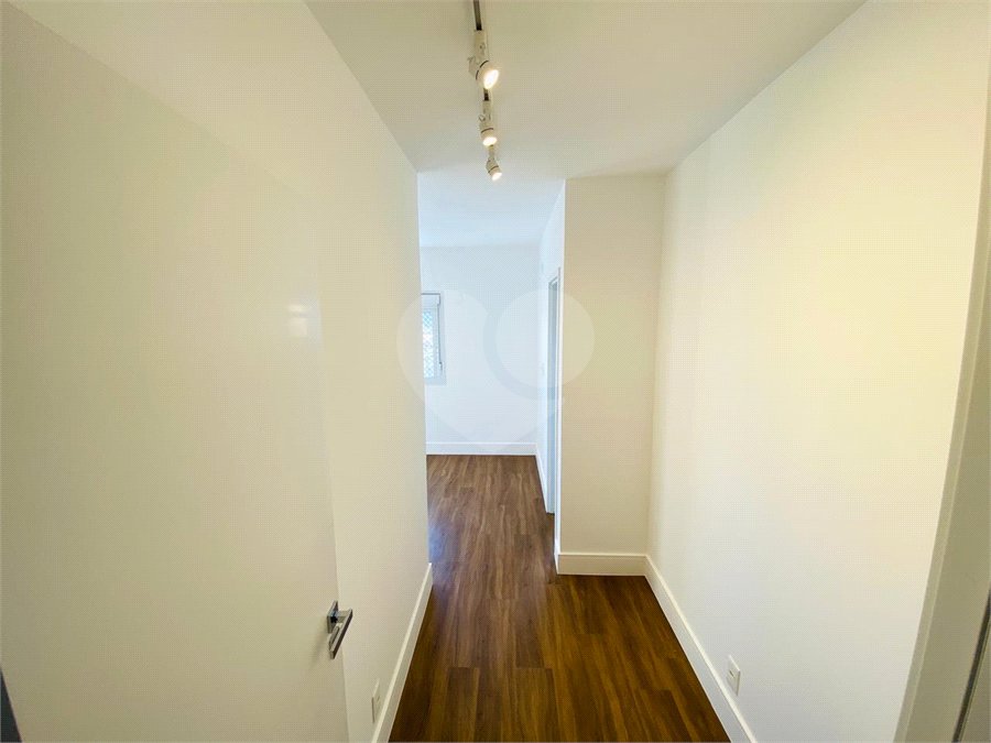 Apartamento à venda ou para alugar com 3 quartos, sendo 1 suíte,  em Vila Mogilar, Mogi das Cruzes, SP