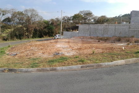 Terreno à venda no Centro, Bom Jesus dos Perdões, SP