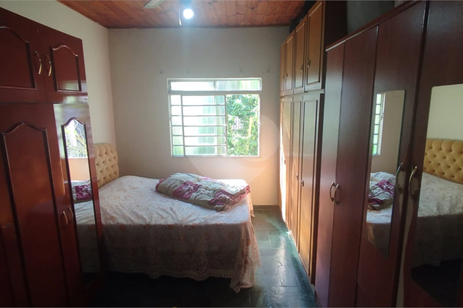 Casa à venda com 2 quartos em Horto, São Paulo, SP