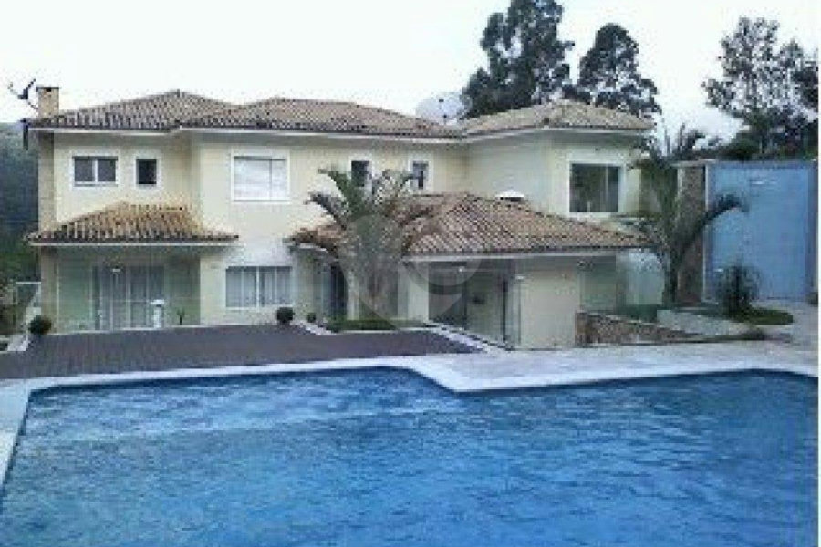 Casa à venda com 3 suítes em Serra da Cantareira, Mairiporã, SP