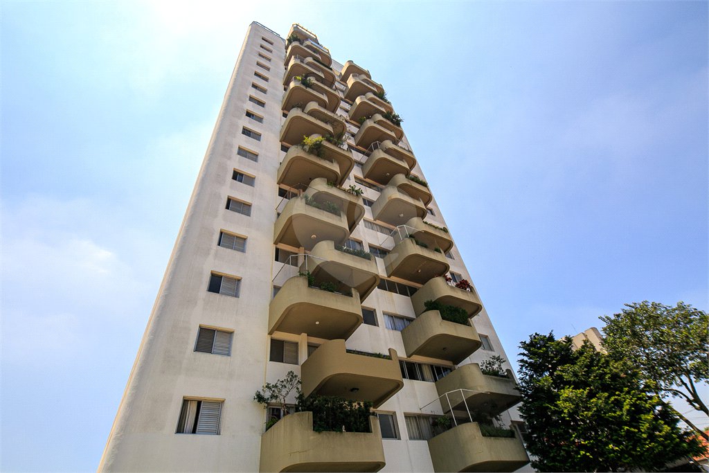 Apartamento à venda com 3 quartos, sendo 1 suíte, em Chácara Santo Antônio, São Paulo, SP