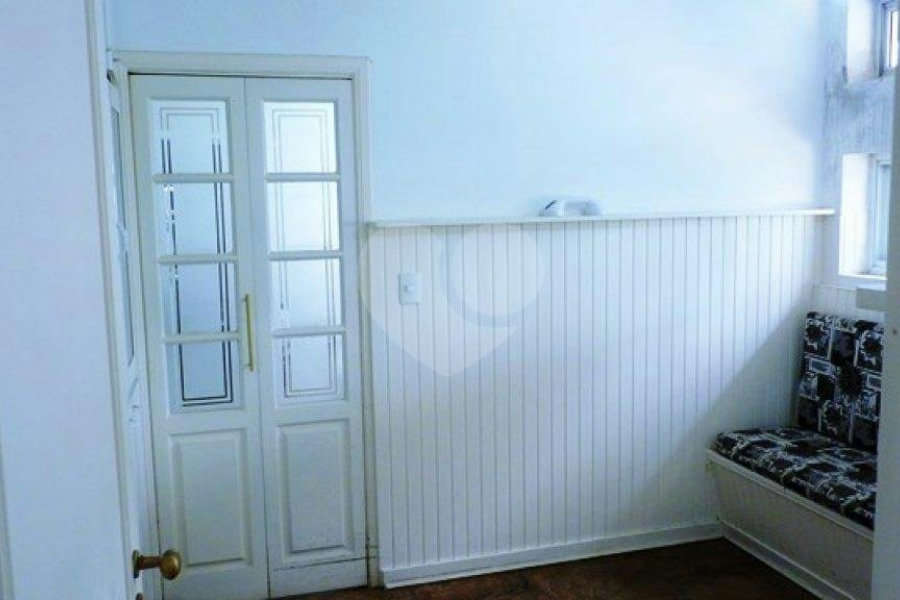 Sobrado à venda com 4 quartos, sendo 3 suítes, em Tremembé, São Paulo, SP