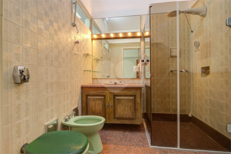 Sobrado à venda com 3 quartos, sendo 1 suíte,  em Granja Julieta, São Paulo, SP