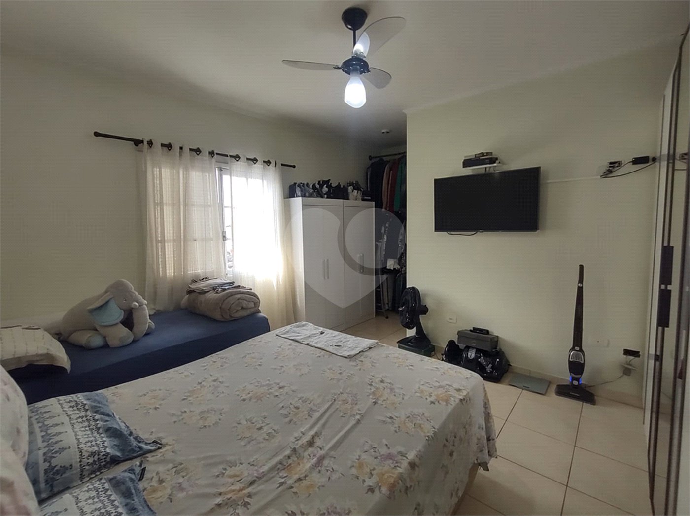 Casa à venda com 3 quartos, sendo 2 suítes, em Jardim Mangalot, São Paulo, SP