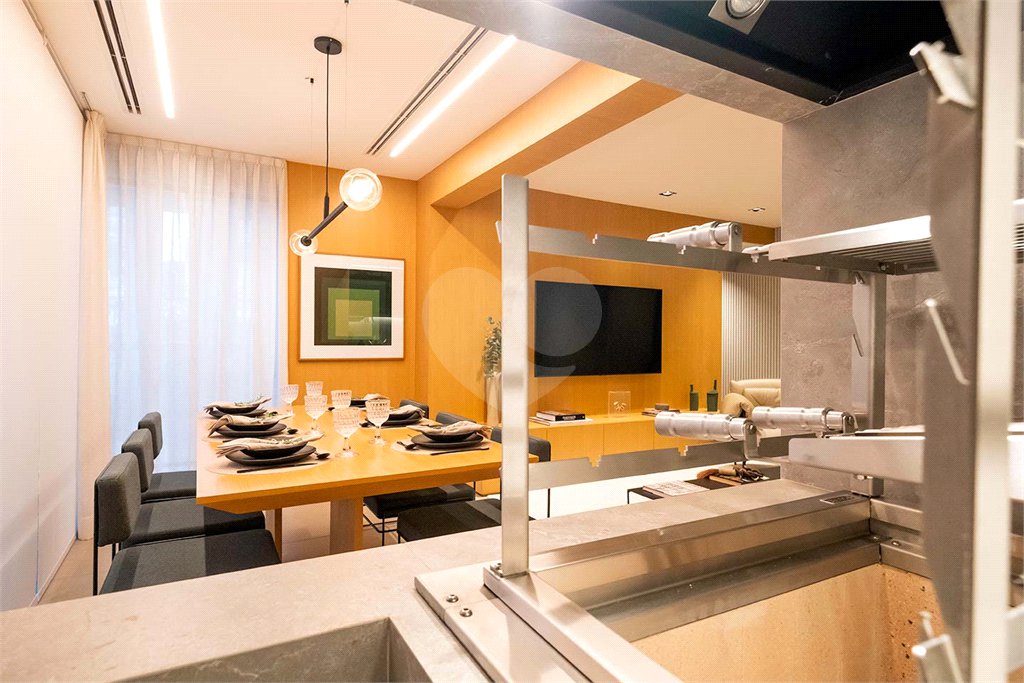 Apartamento à venda com 2 quartos, sendo 1 suíte, em Pinheiros, São Paulo, SP