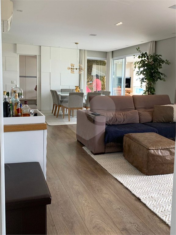 Apartamento à venda com 3 suítes em Lapa, São Paulo, SP