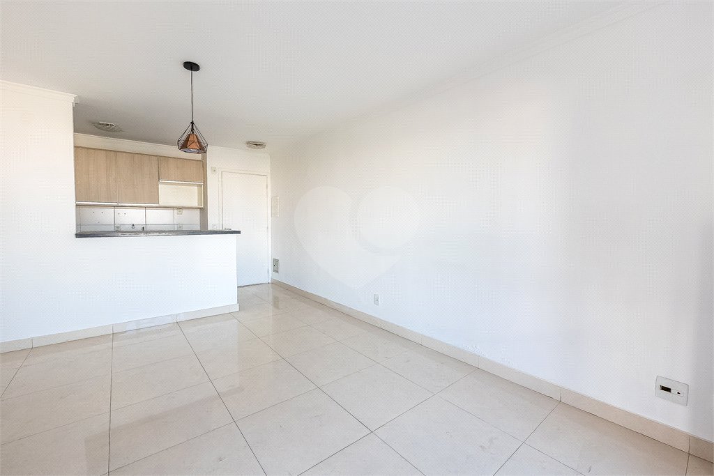 Apartamento à venda com 3 quartos, sendo 1 suíte, em Jardim Parque Morumbi, São Paulo, SP