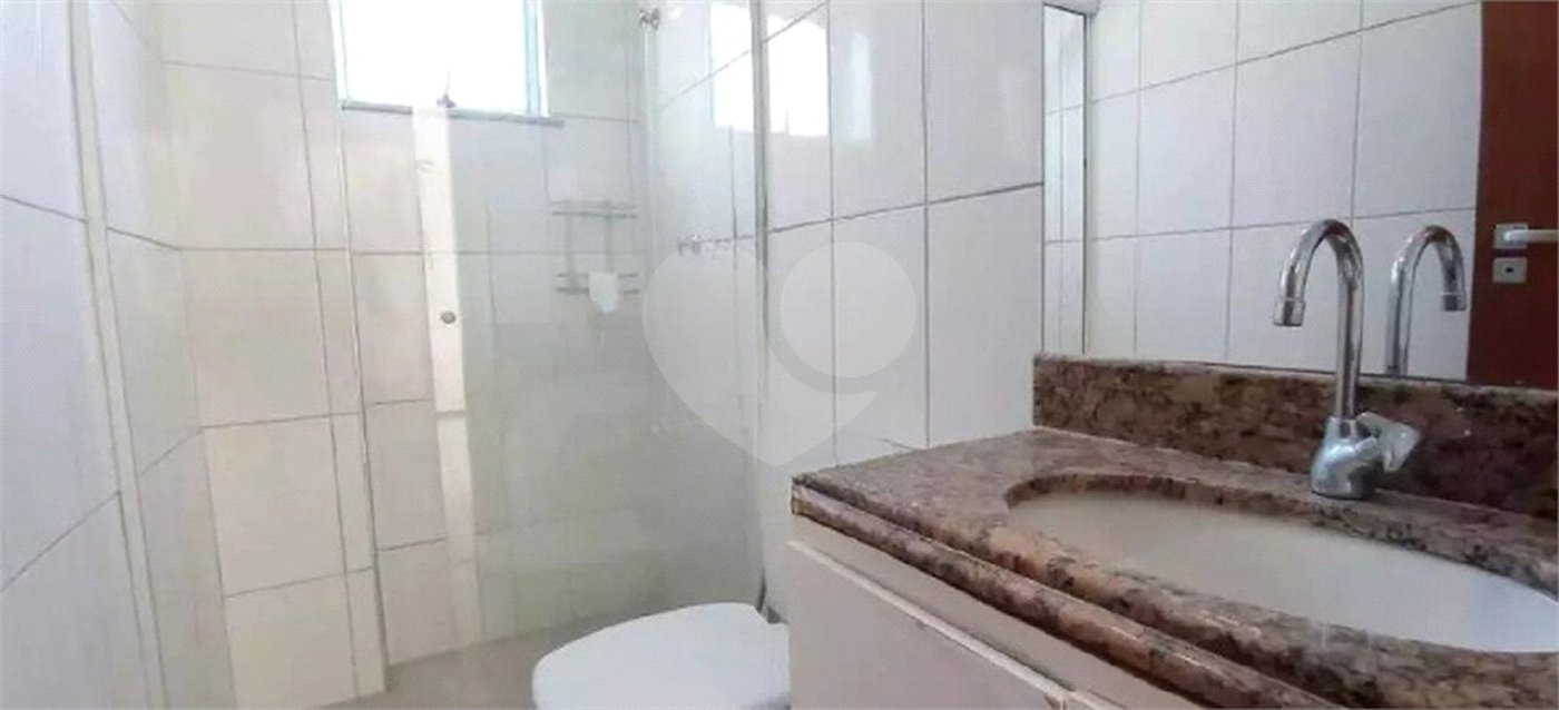 Cobertura à venda com 4 quartos, sendo 2 suítes,  em Algodoal, Cabo Frio, RJ
