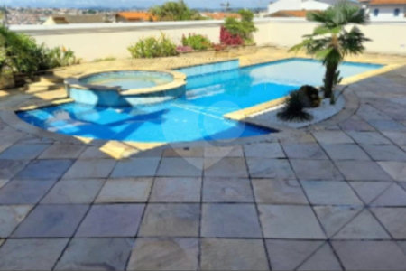 Sobrado à venda com 6 suítes em Vila Santista, Atibaia, SP