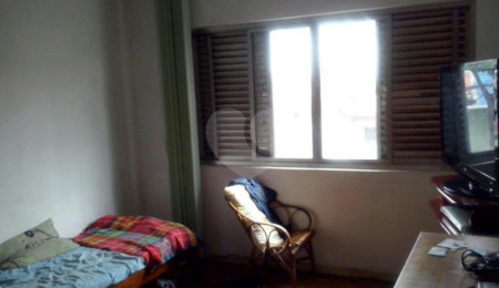 Sobrado à venda com 2 quartos em Carandiru, São Paulo, SP