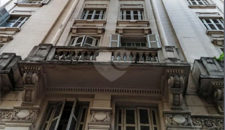 Apartamento à venda com 2 quartos em República, São Paulo, SP