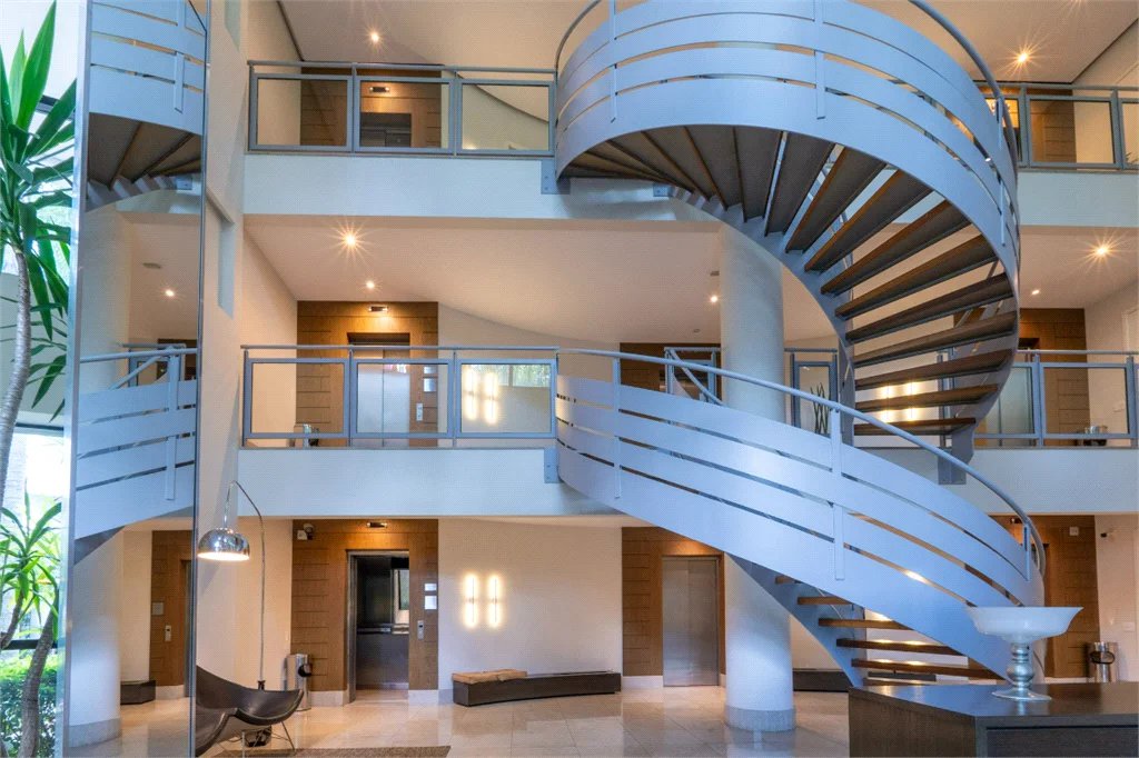 Apartamento à venda com 3 suítes em Vila Suzana, São Paulo, SP