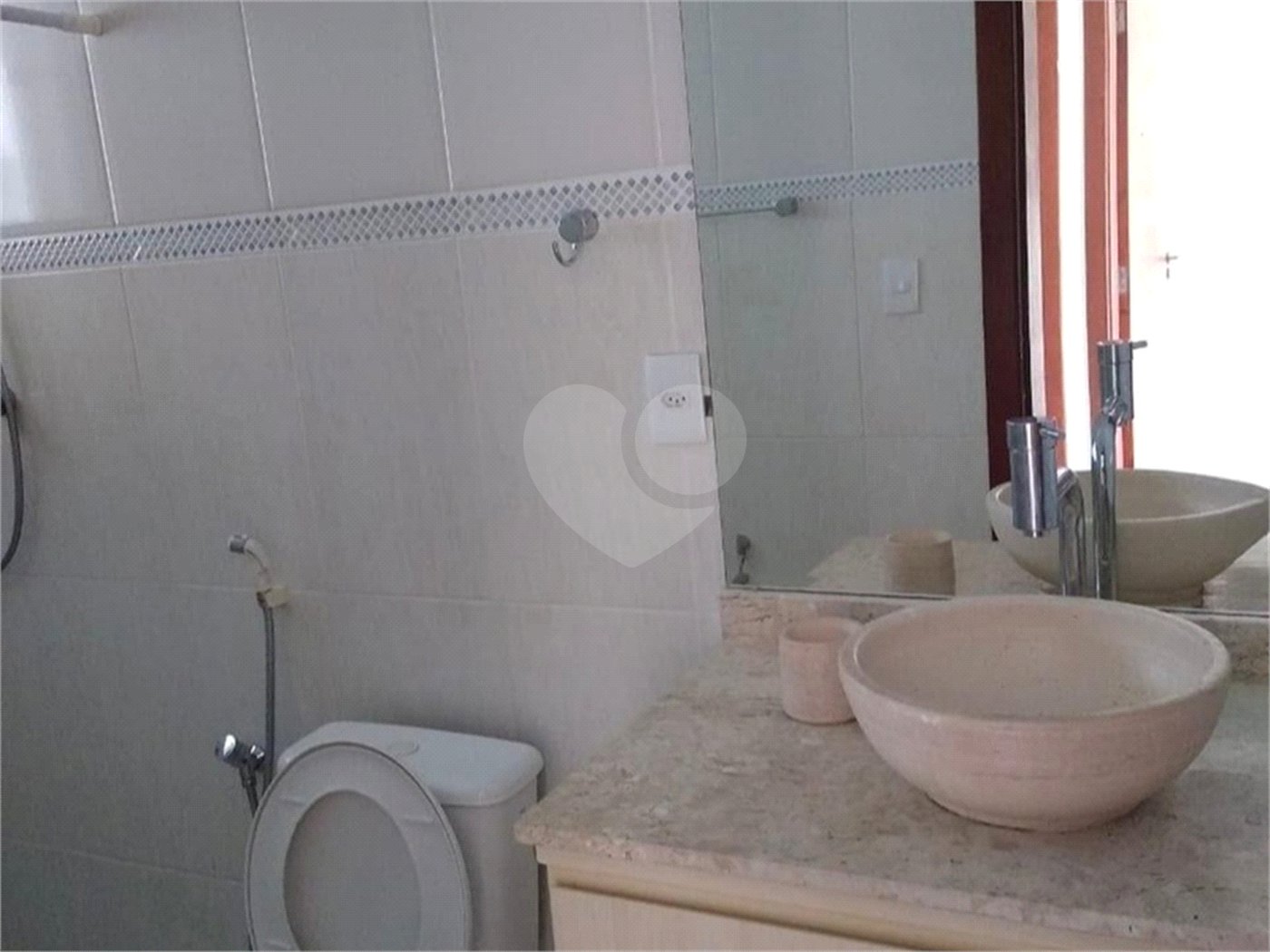 Casa à venda com 3 quartos, sendo 1 suíte, no condomínio Villagio Milano, Sorocaba - SP