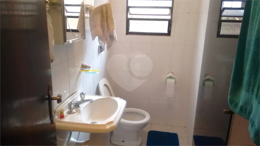 Sobrado à venda com 3 quartos, sendo 1 suíte, em Vila Galvão, Guarulhos, SP
