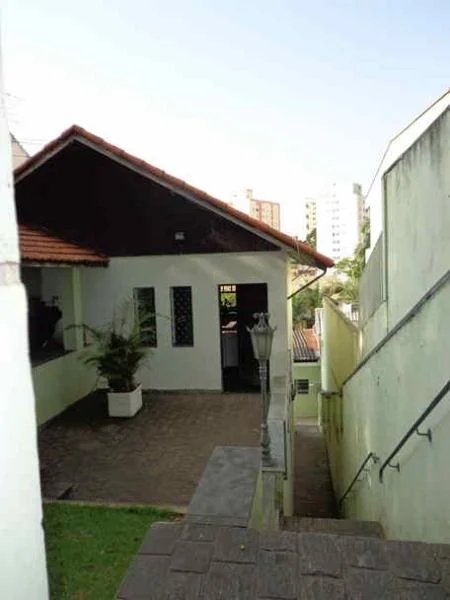 Casa à venda com 3 quartos, sendo 1 suíte, em Jardim Londrina, São Paulo, SP