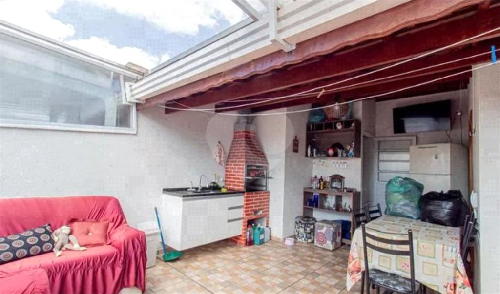 Casa à venda com 2 suítes no condomínio Residencial Flor de Lis, São Paulo - SP