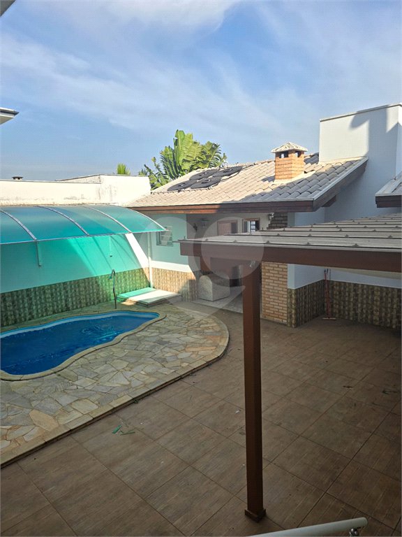 Casa à venda com 4 quartos, sendo 1 suíte, no condomínio Raizes, Paulínia - SP